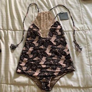 Acacia Teahupoo Black Elephant Size P/XS